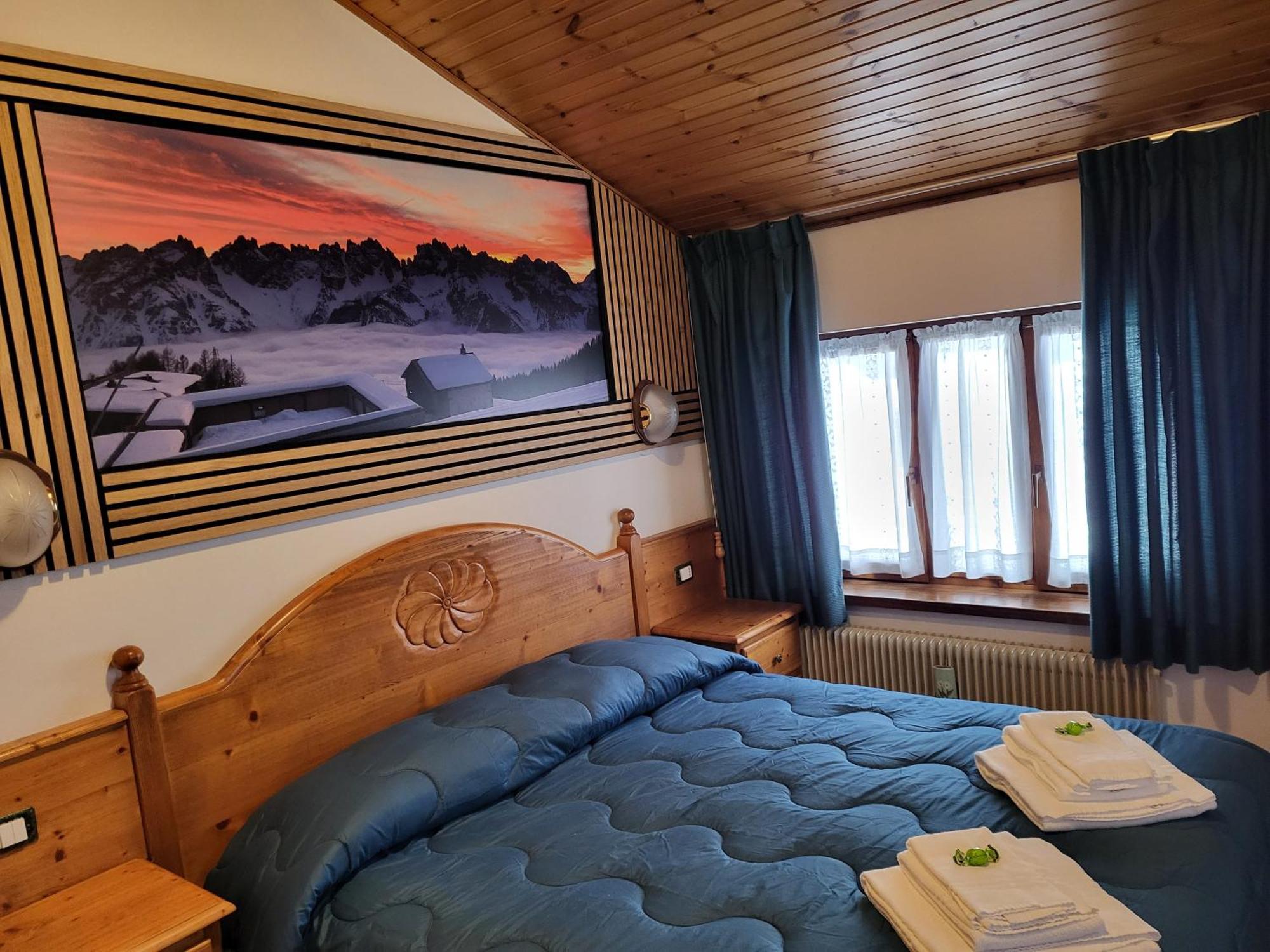 Albergo Meuble Tarandan Forni di Sopra Exterior photo