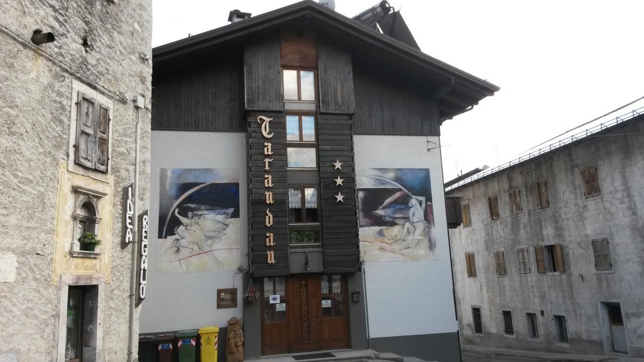 Albergo Meuble Tarandan Forni di Sopra Exterior photo